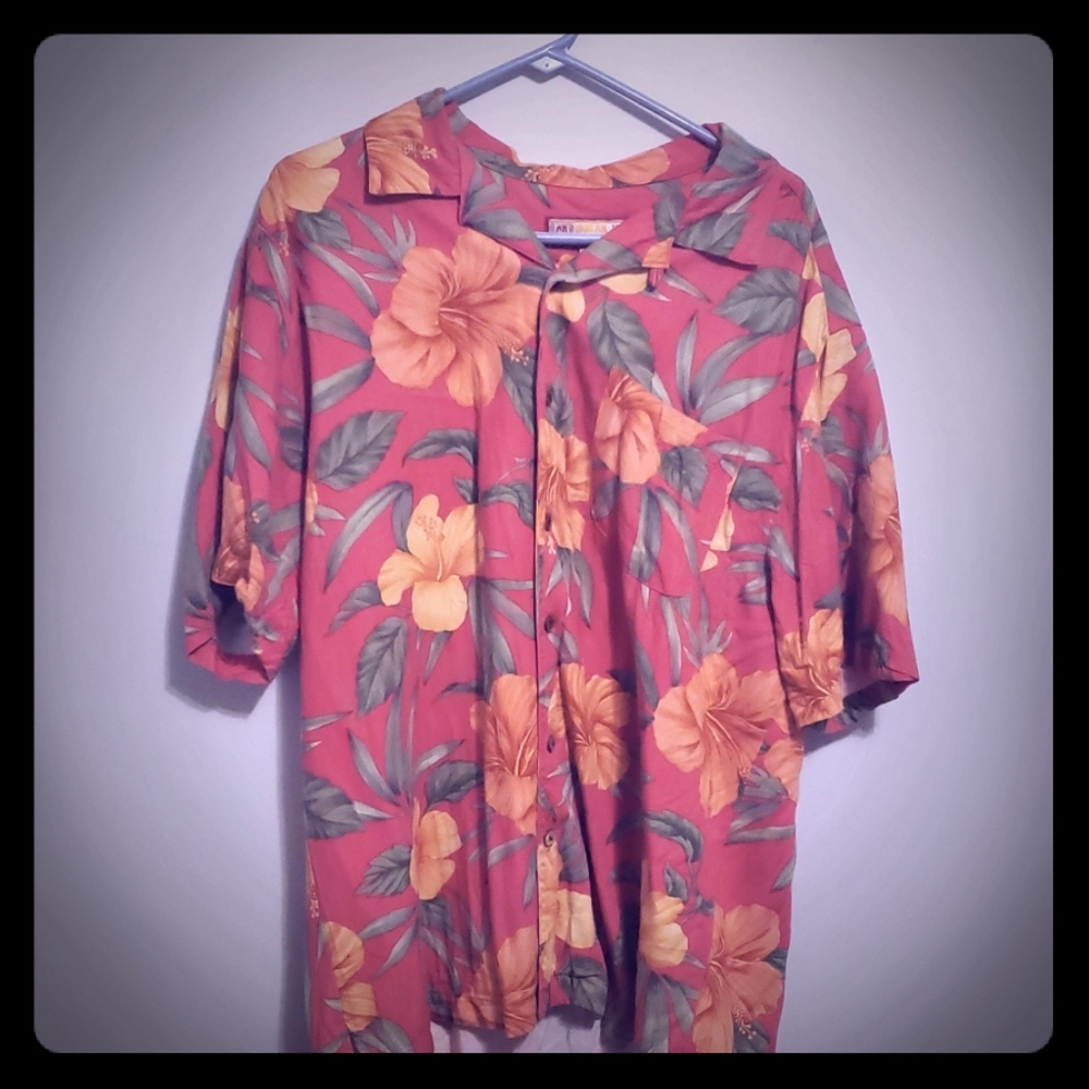 Beautiful Vintage Hawaiian Men's Large Shirt
